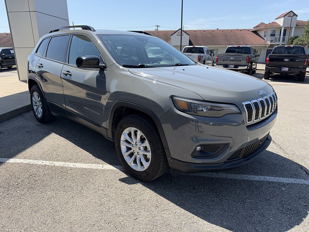 Used 2022 Jeep Cherokee Latitude Lux w/ Sun & Sound Group AWD/4WD image 7