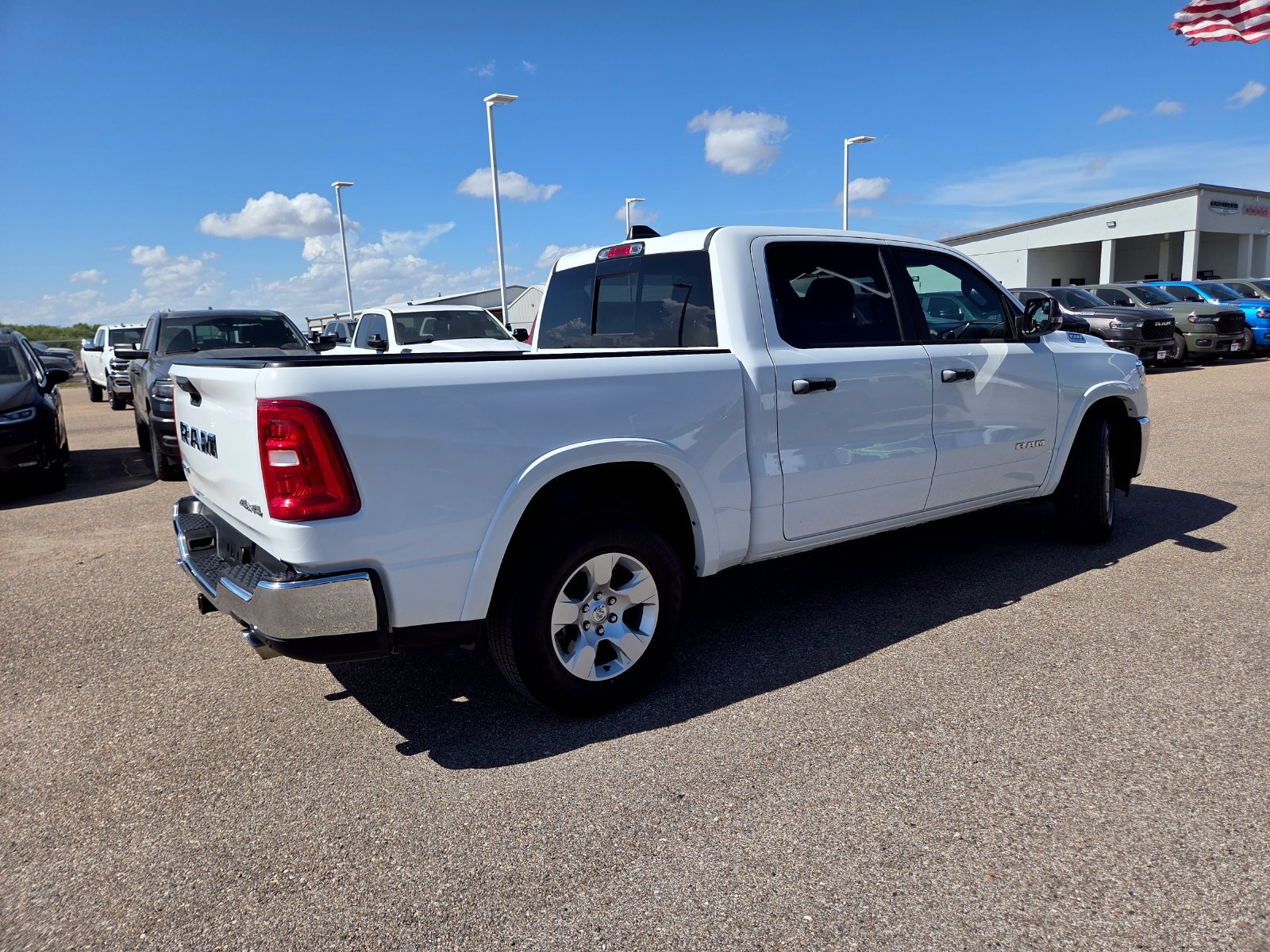 Used 2025 RAM 1500 Big Horn AWD/4WD image 9