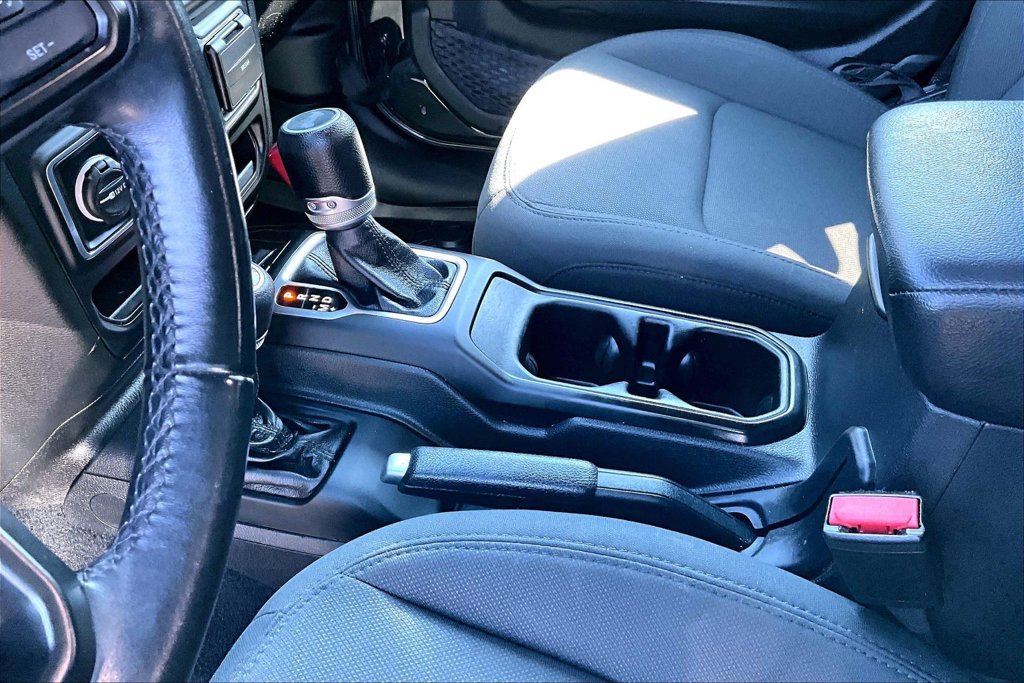 Used 2022 Jeep Wrangler Unlimited Sport AWD/4WD image 19
