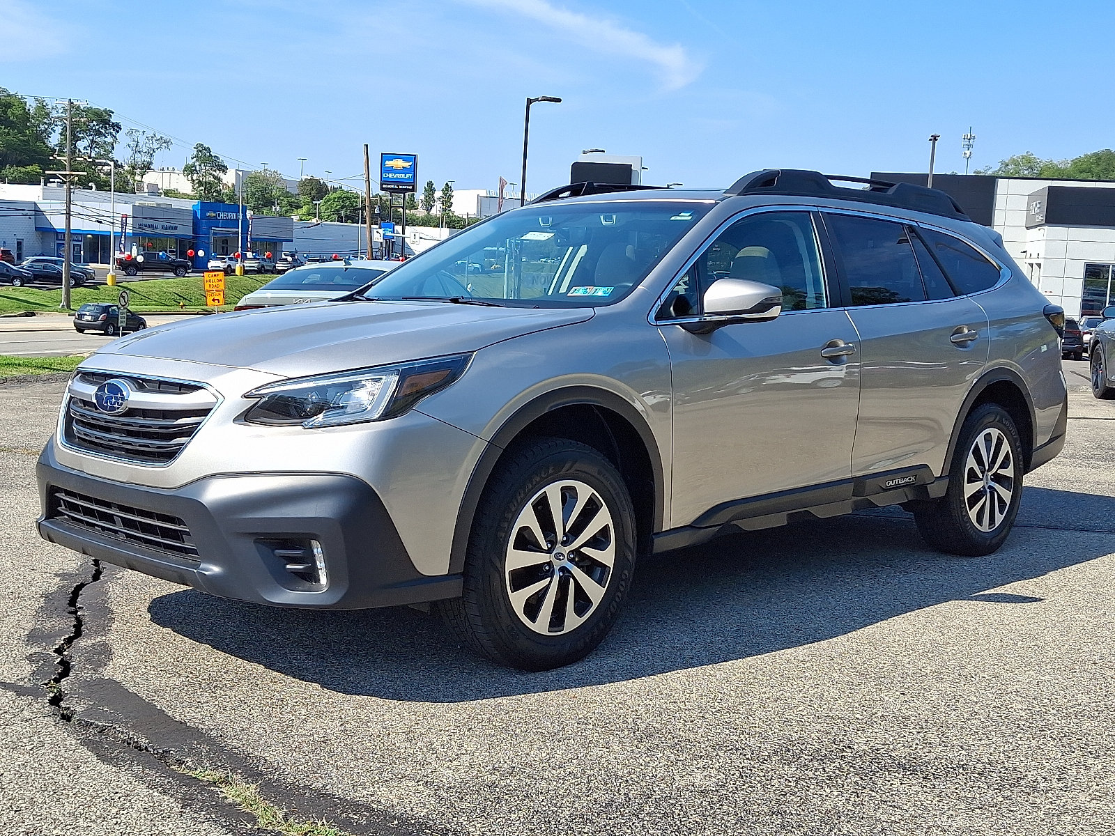 Used 2020 Subaru Outback Premium w/ Popular Package #1 AWD/4WD image 3