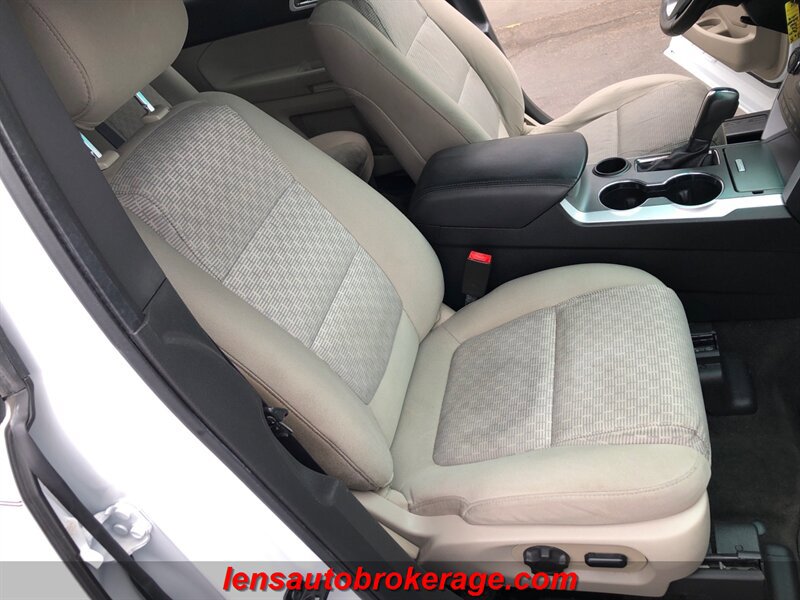 Used 2015 Ford Explorer XLT FWD image 25