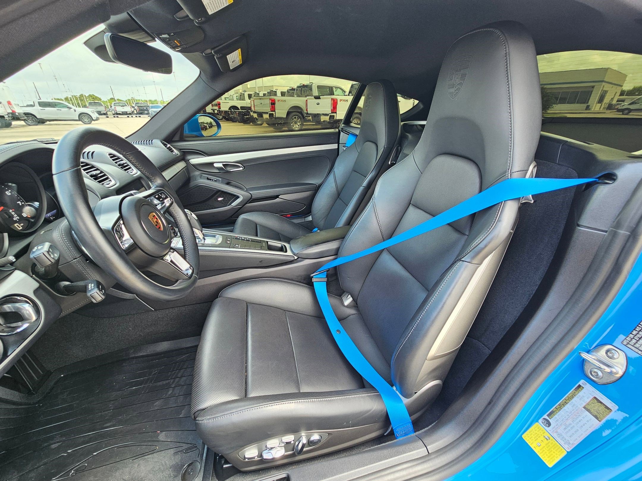 Used 2025 Porsche 718 Cayman RWD image 15