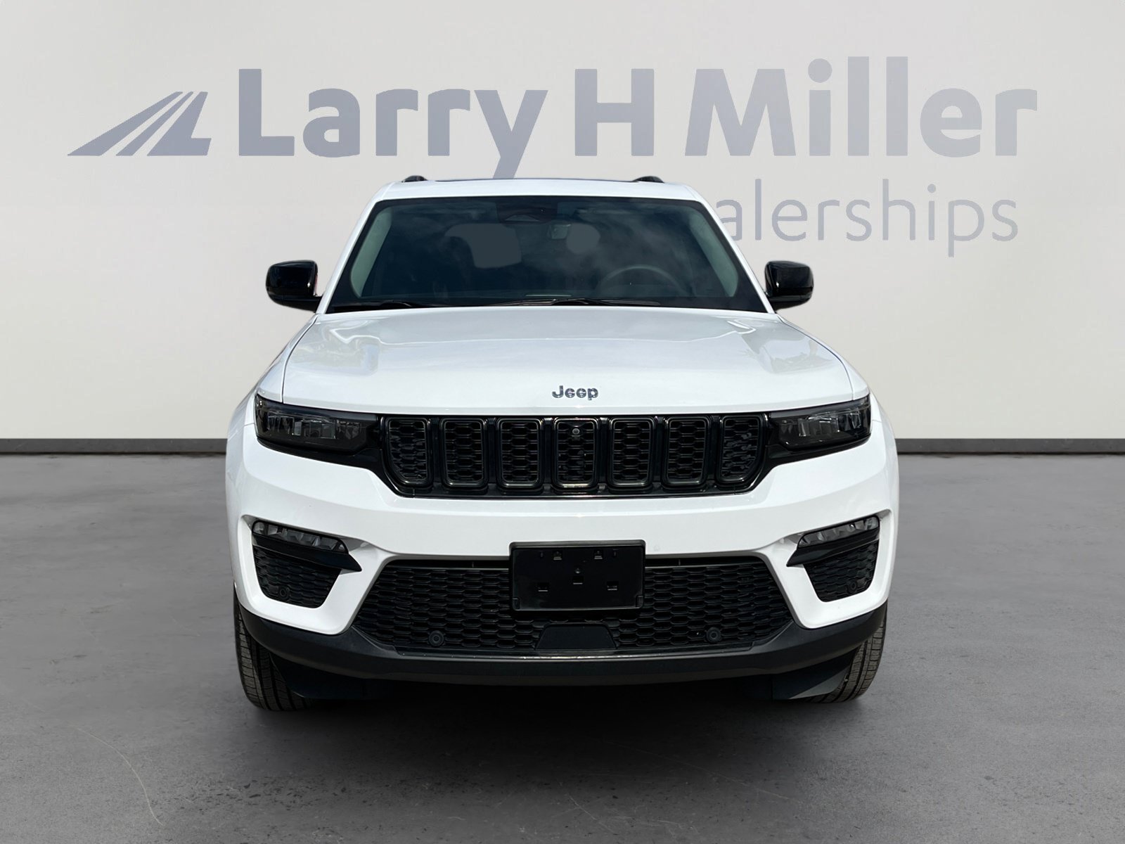 Certified 2022 Jeep Grand Cherokee Limited 4xe w/ Luxury Tech Group II AWD/4WD image 8