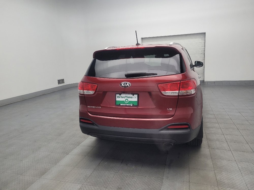 Used 2016 Kia Sorento LX image 7