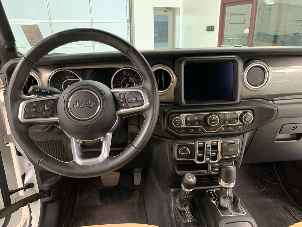Used 2021 Jeep Wrangler Unlimited Sahara AWD/4WD image 17