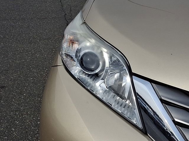 Used 2014 Toyota Sienna XLE image 11