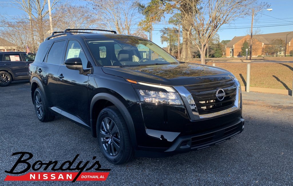 New 2025 Nissan Pathfinder SV