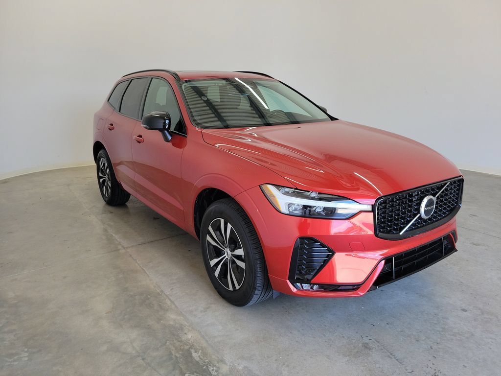 Used 2024 Volvo XC60 B5 Core AWD/4WD image 4