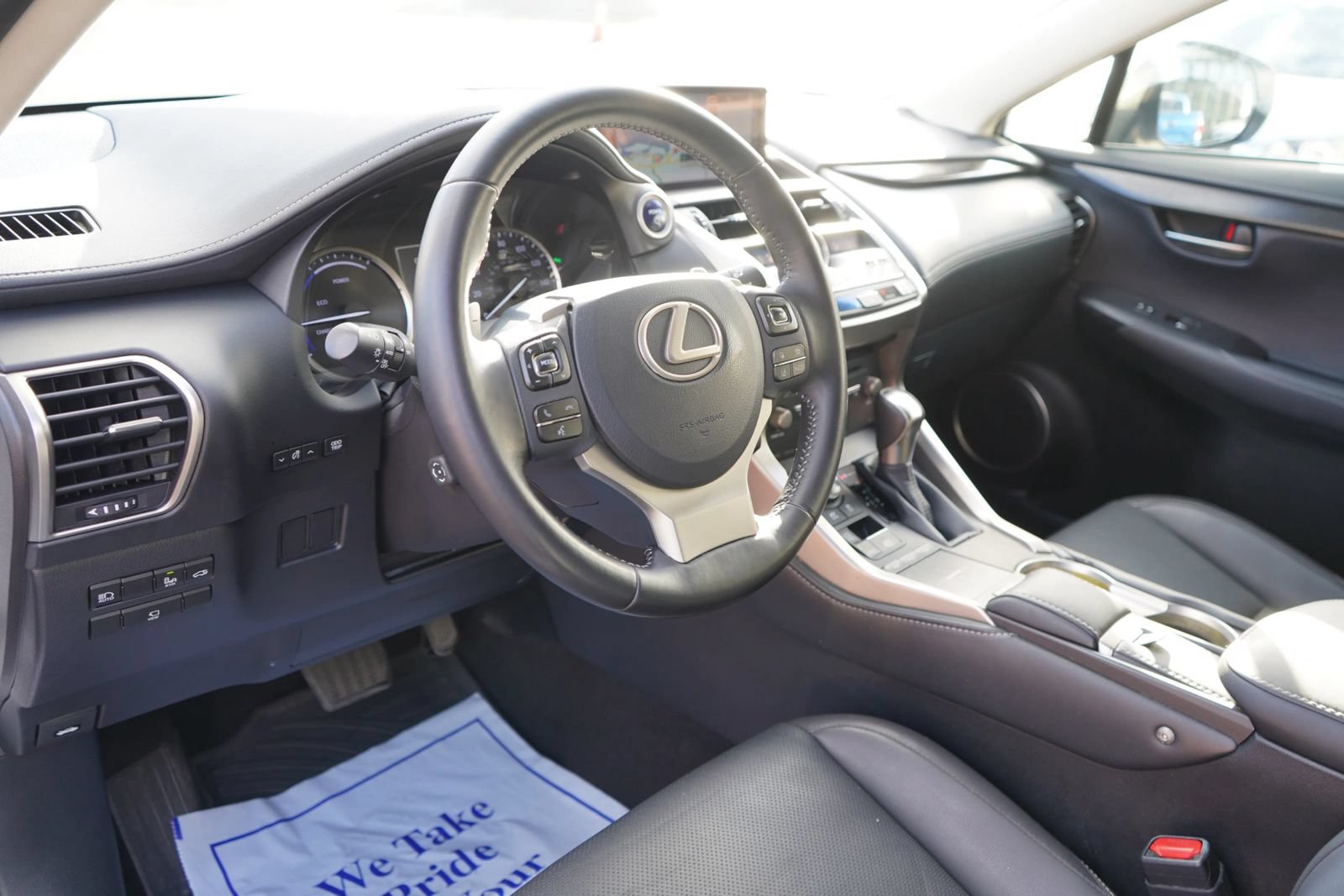 Used 2018 Lexus NX 300h AWD image 8