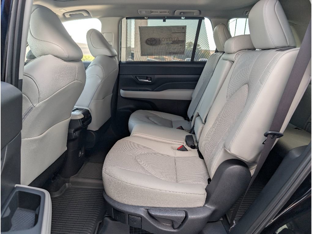 New 2026 Toyota Grand Highlander Limited image 15