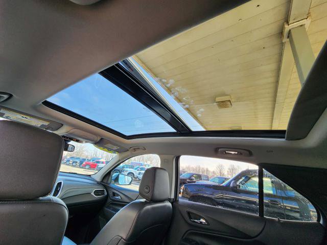 Used 2018 Chevrolet Equinox Premier image 22