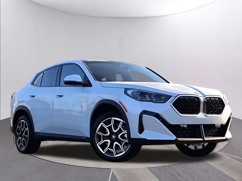 New 2025 BMW X2 xDrive28i w/ Technology Package
