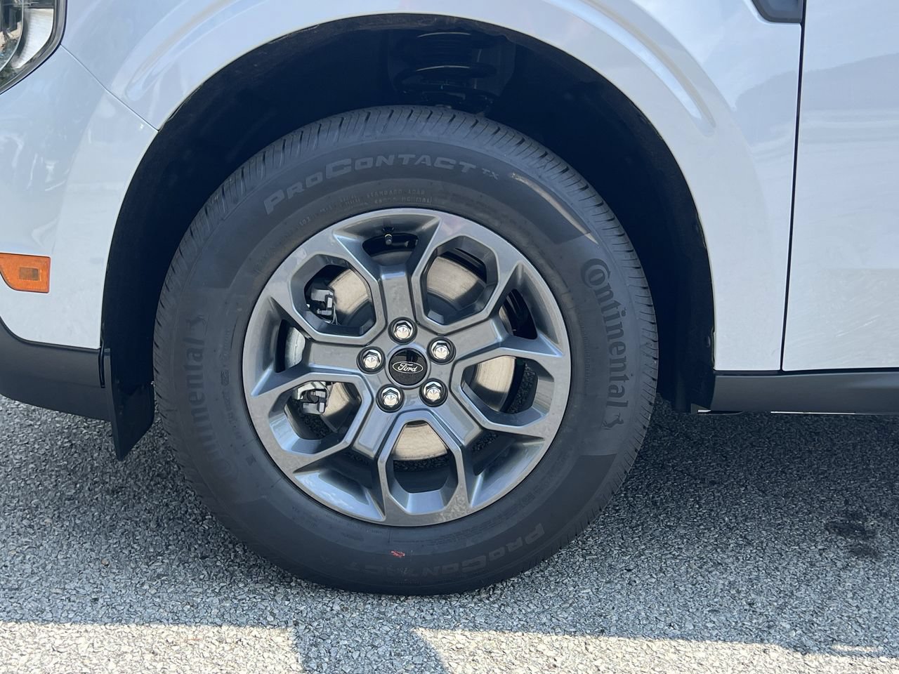 New 2025 Ford Maverick XLT w/ XLT Luxury Package FWD image 29