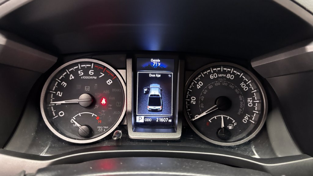 Used 2023 Toyota Tacoma TRD Sport AWD/4WD image 27