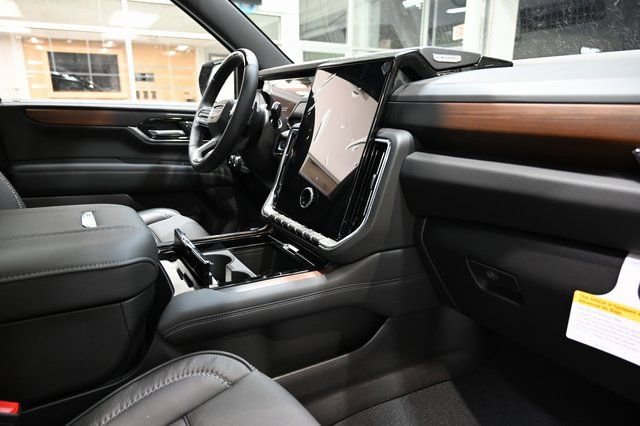 New 2026 GMC Yukon XL Denali w/ Denali Reserve Package image 16