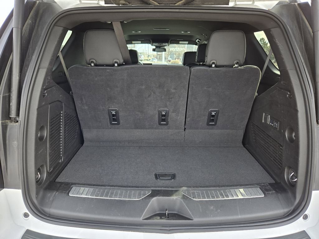 Used 2025 GMC Yukon Denali AWD/4WD image 10