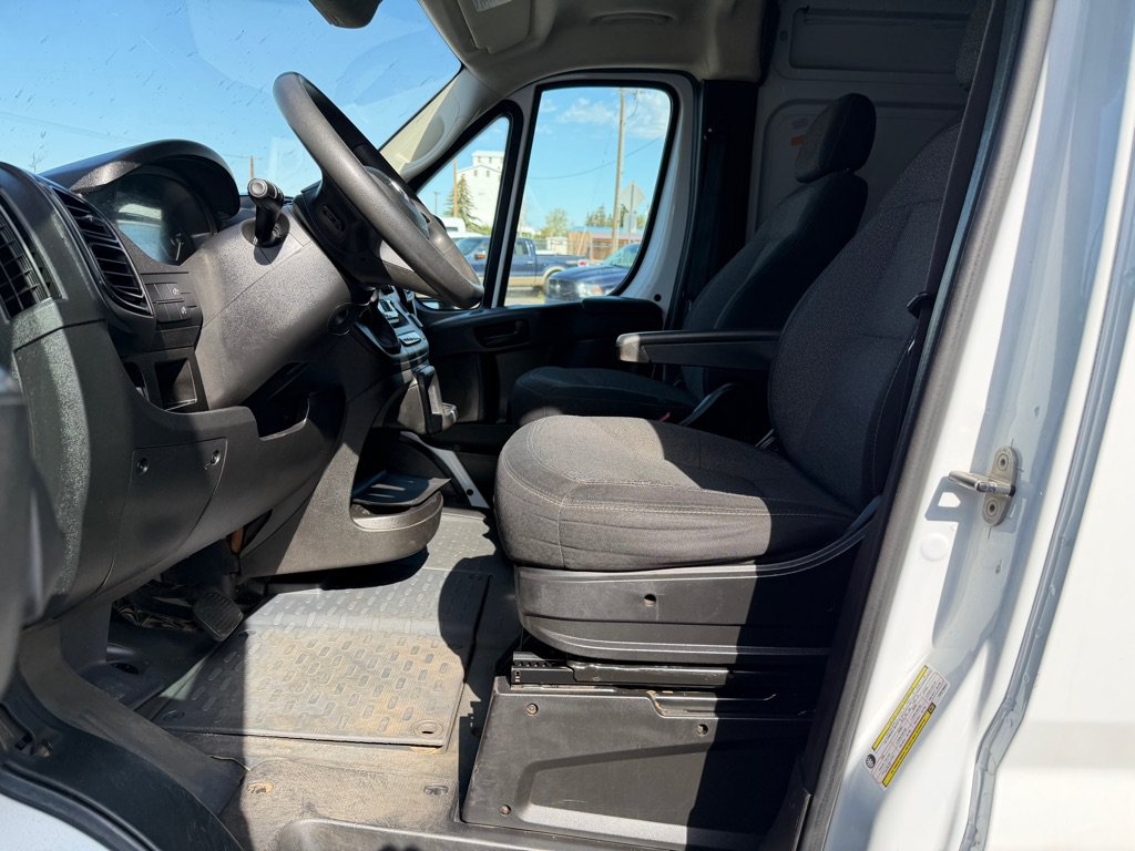 Used 2023 RAM ProMaster 2500 FWD image 12