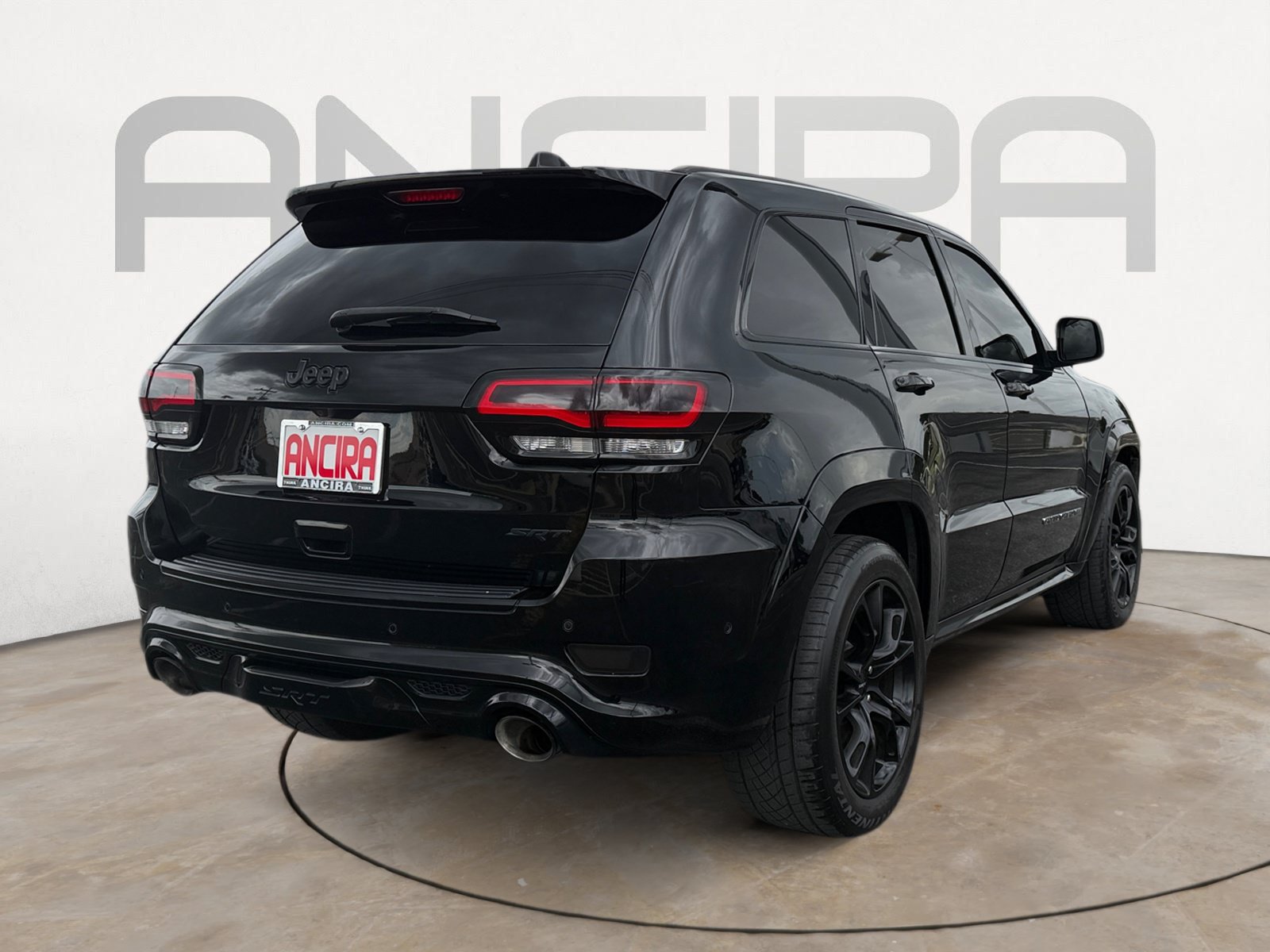 Used 2017 Jeep Grand Cherokee SRT AWD/4WD image 7