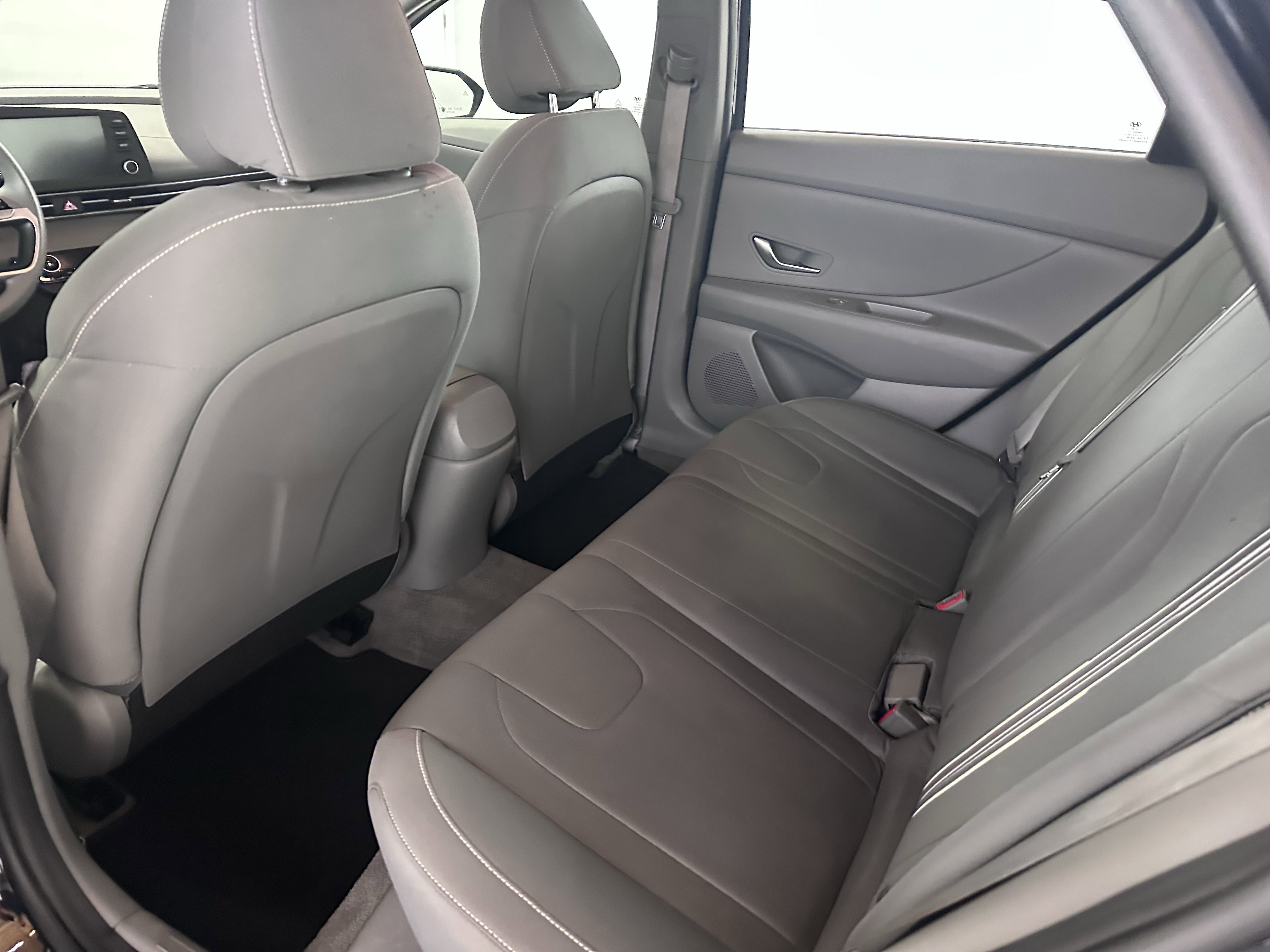 Used 2021 Hyundai Elantra SEL image 25