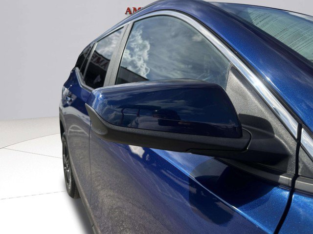 Used 2023 GMC Terrain SLE w/ Driver Convenience Package image 9