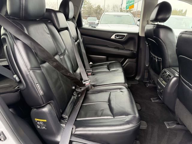 Used 2019 Nissan Pathfinder SL image 7