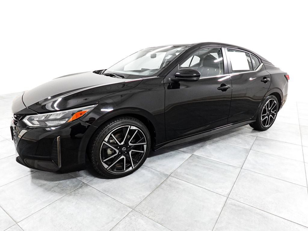 Used 2025 Nissan Sentra SR FWD image 4