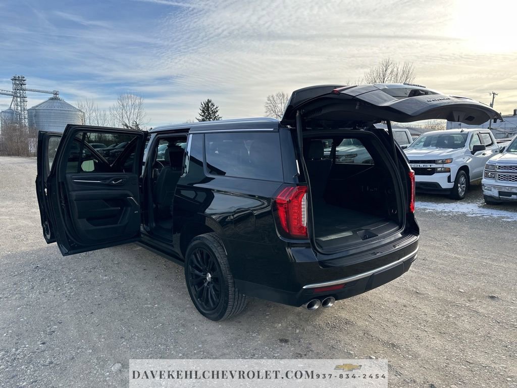 Used 2021 GMC Yukon XL Denali w/ Denali Premium Package image 37