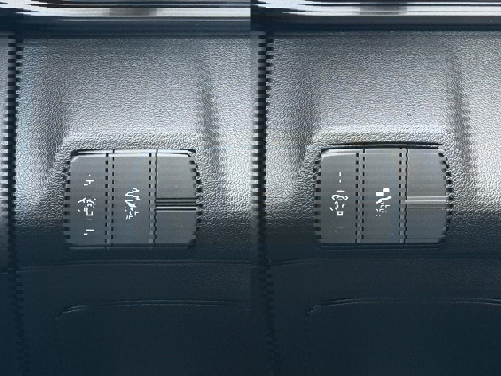 New 2026 Hyundai Elantra Sport w/ Cargo Package image 17