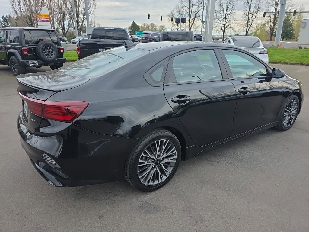 Used 2022 Kia Forte GT-Line w/ GT-Line Premium Package FWD image 5