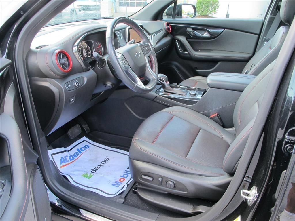 Used 2021 Chevrolet Blazer RS w/ Enhanced Convenience Package FWD image 9