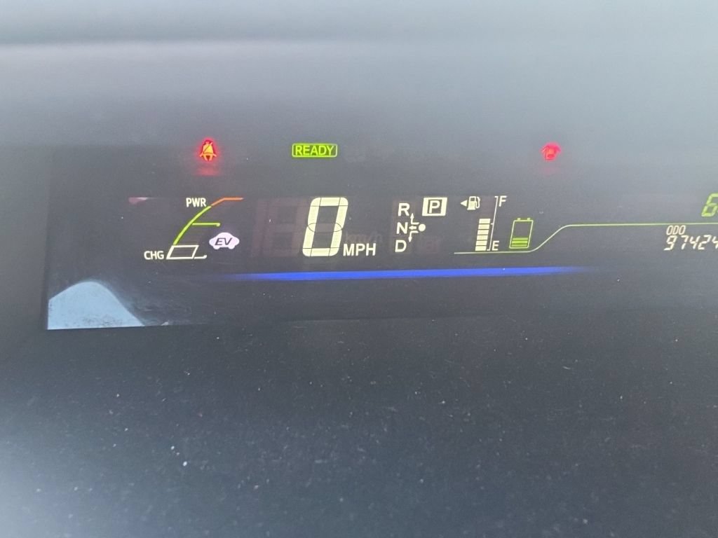 Used 2013 Toyota Prius V Five FWD image 9