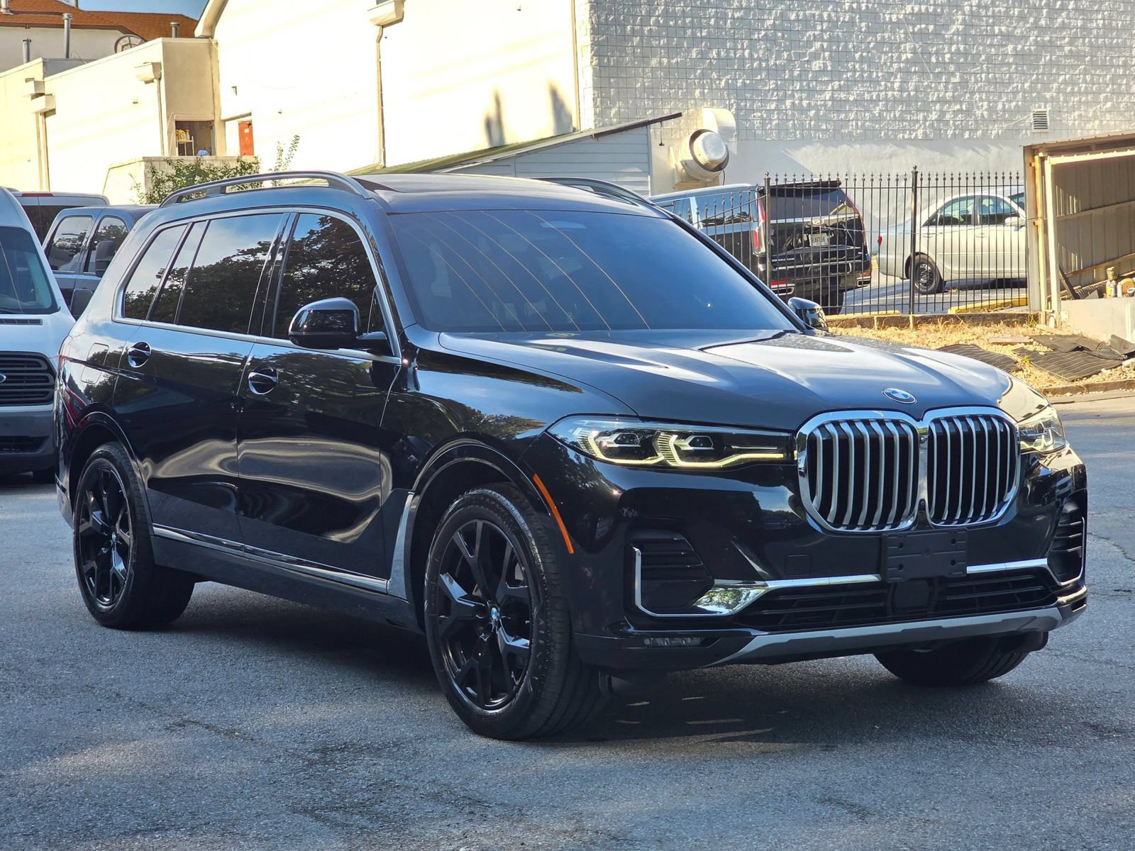 Used 2022 BMW X7 xDrive40i w/ Premium Package AWD/4WD image 9