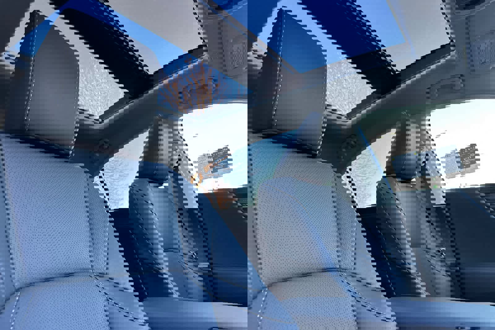 Used 2025 Lexus ES 350 w/ Premium Package image 17