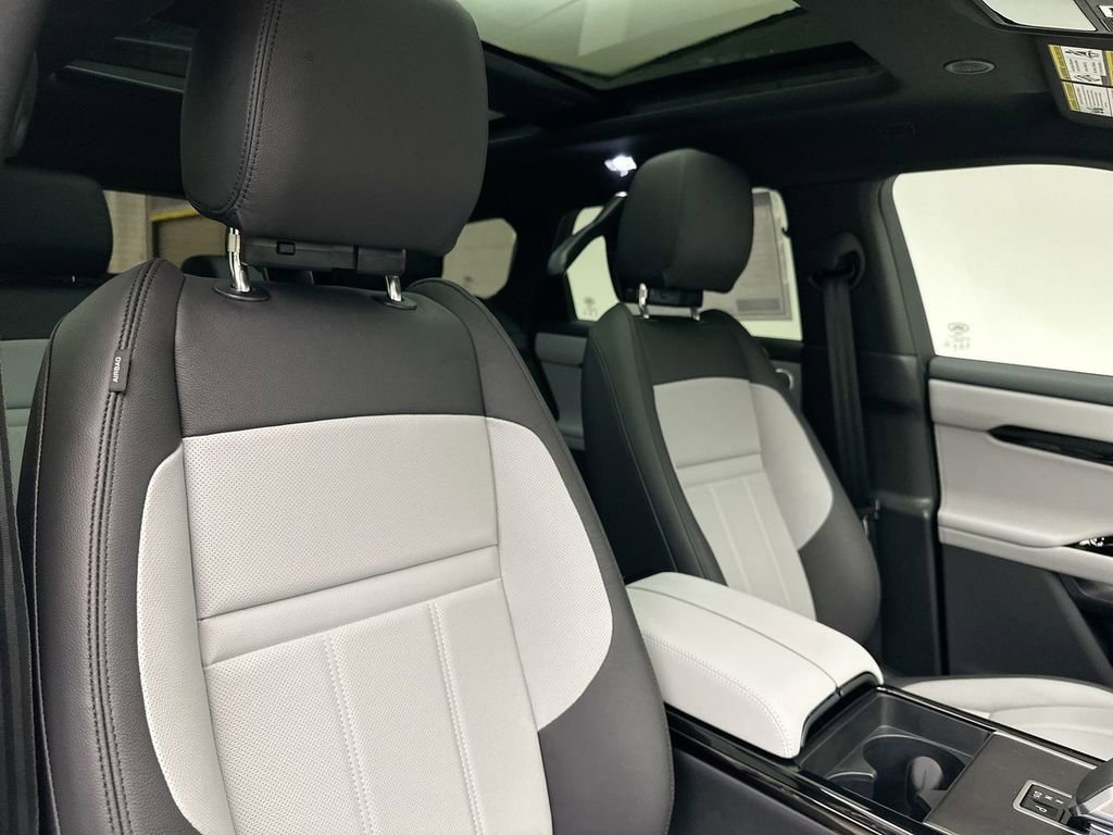 New 2026 Land Rover Range Rover Evoque Dynamic SE image 6