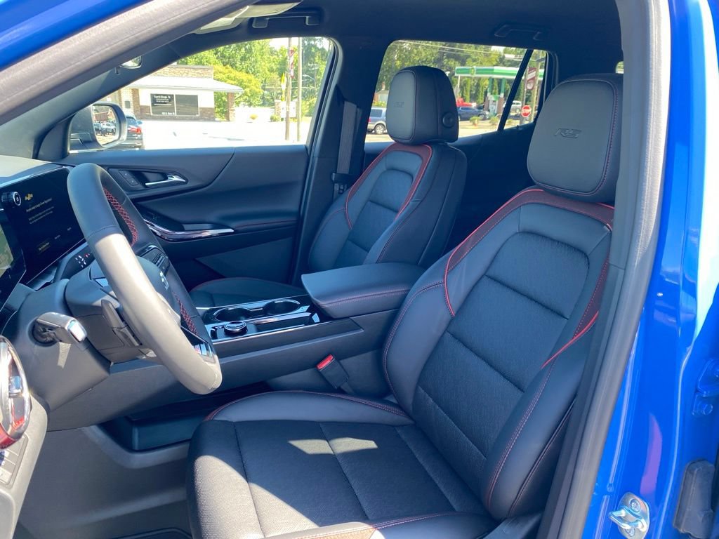 New 2027 Chevrolet Equinox RS FWD image 9