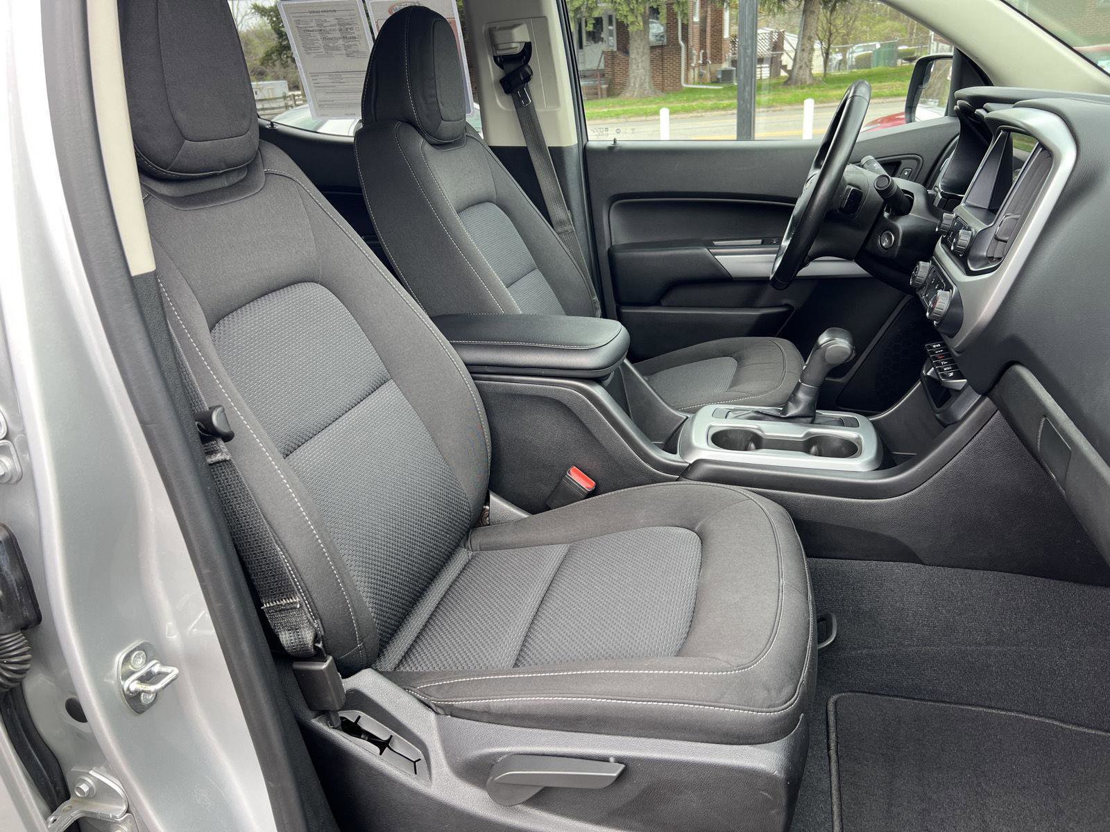 Used 2019 Chevrolet Colorado LT w/ LT Convenience Package image 17