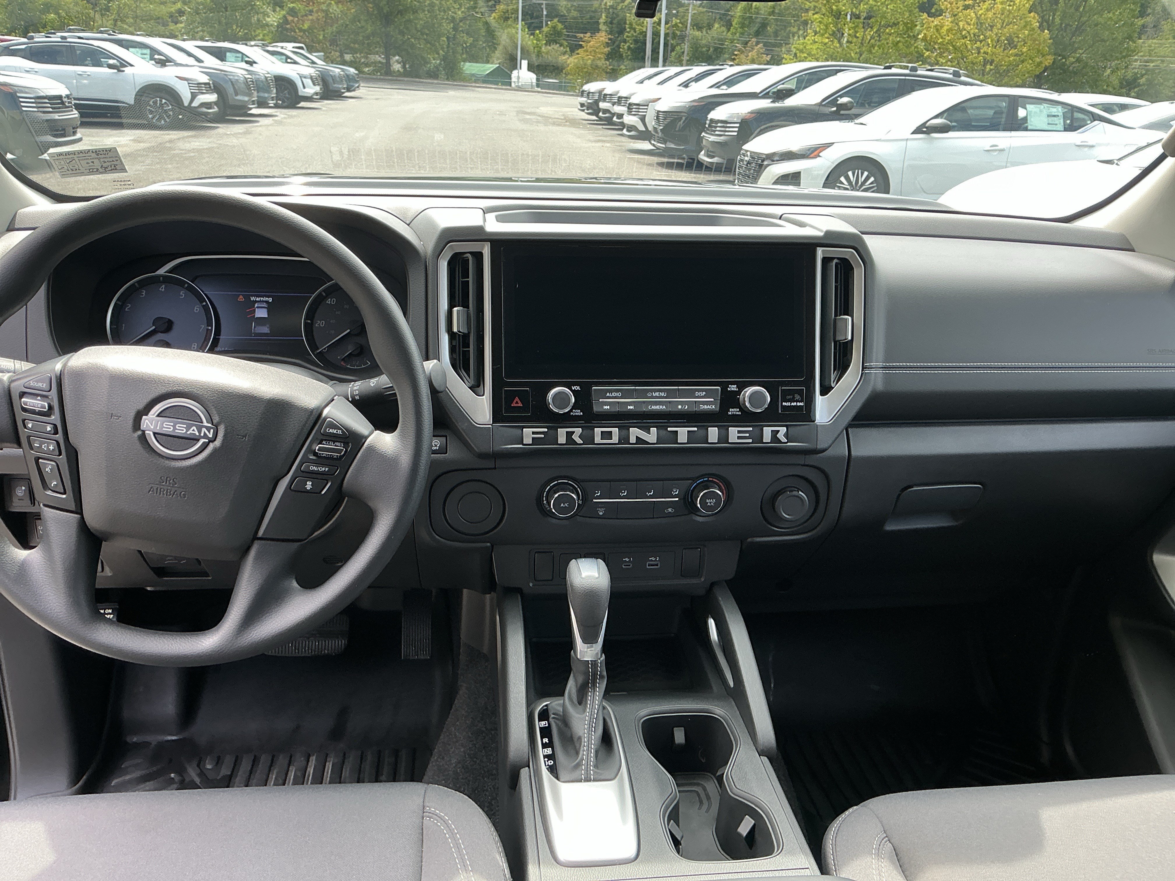 Used 2025 Nissan Frontier SV RWD image 11