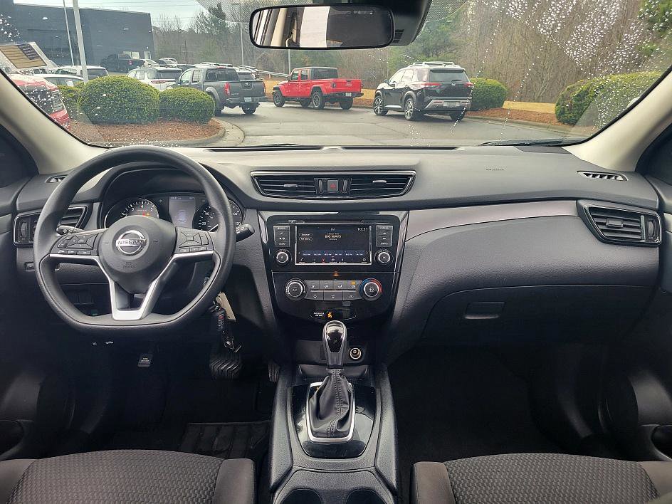 Used 2021 Nissan Rogue Sport S image 16