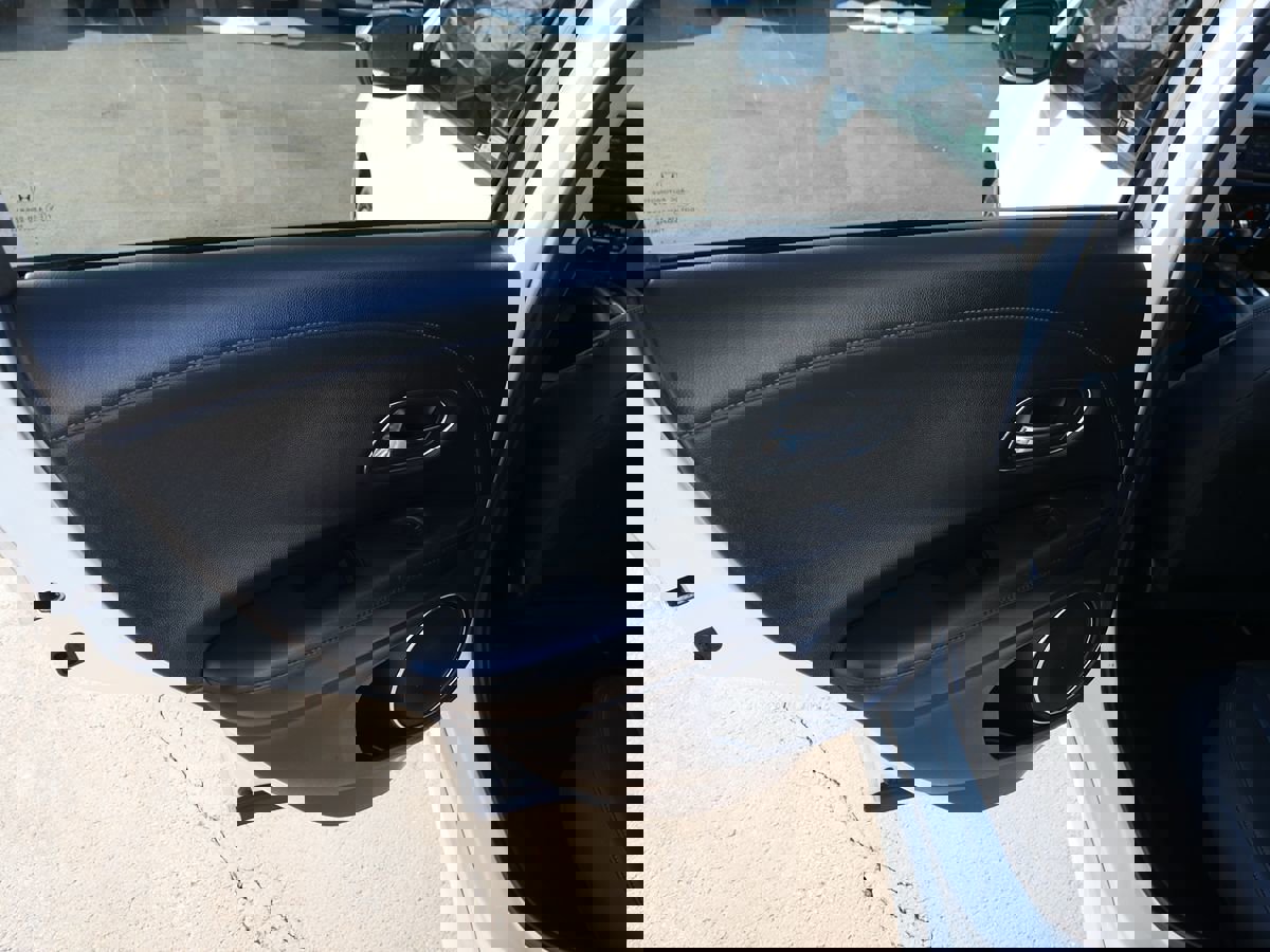 Used 2019 Honda HR-V Touring image 19