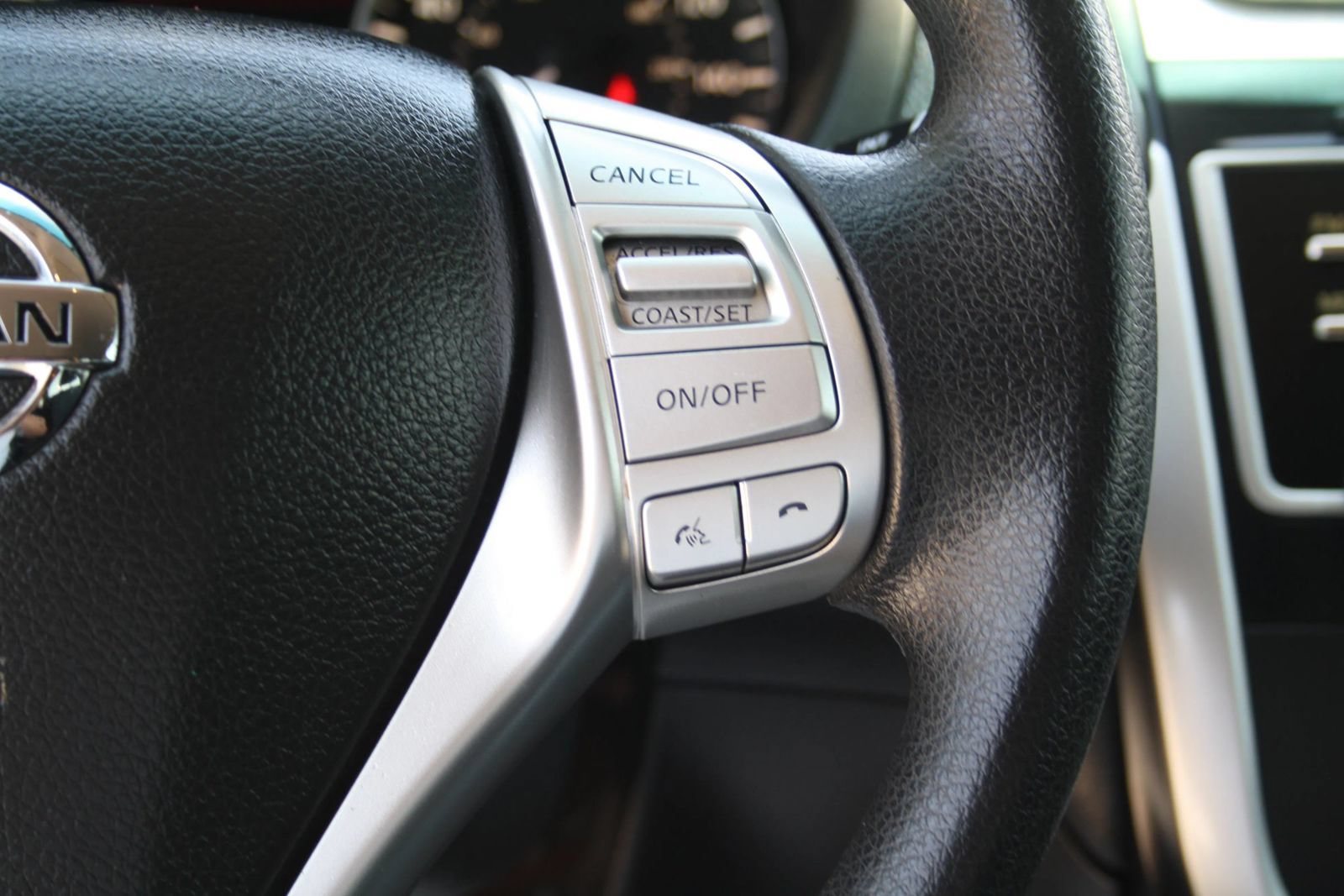 Used 2016 Nissan Altima 2.5 S w/ Interior Lighting Package FWD image 12