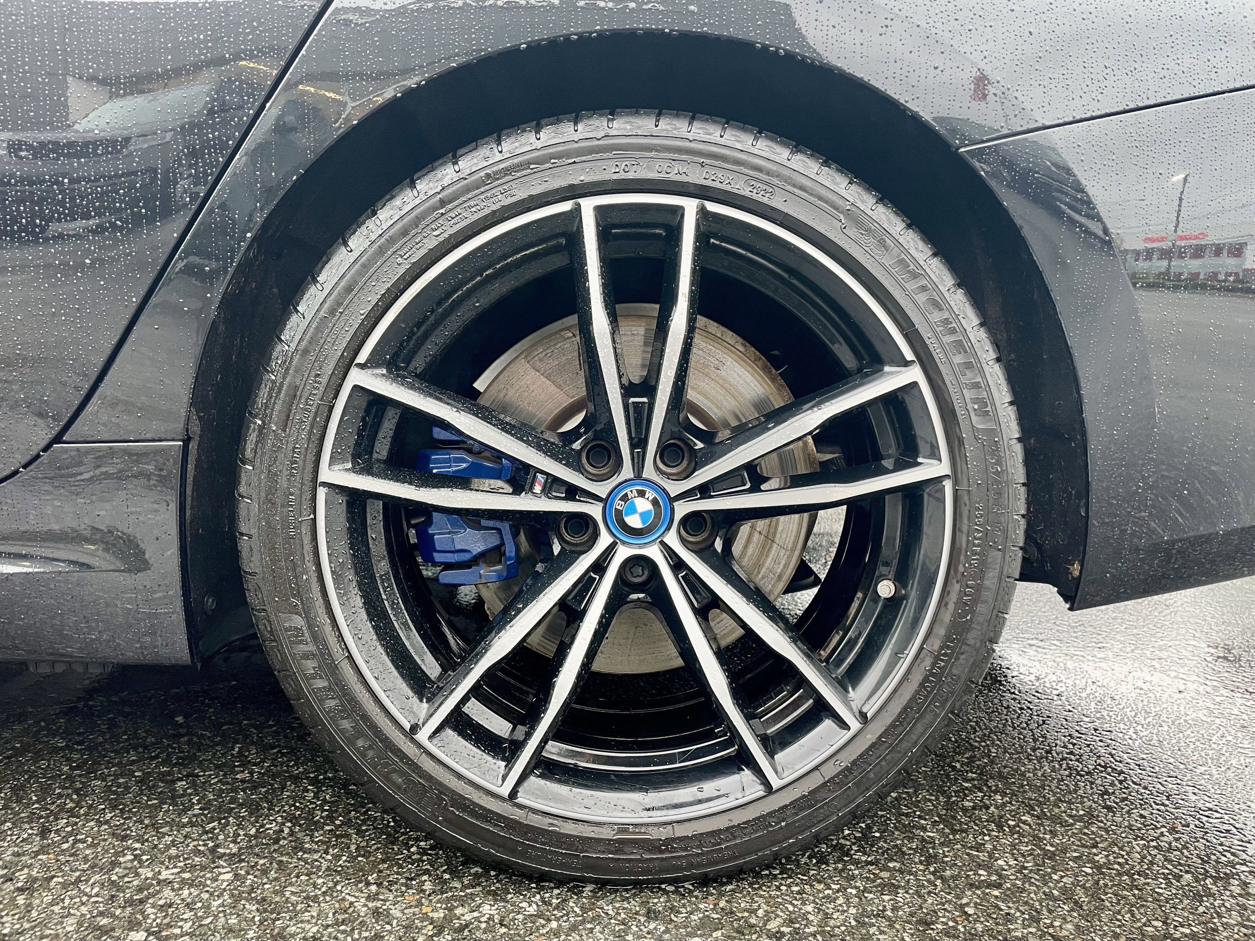 Used 2023 BMW 330e xDrive w/ M Sport Package AWD/4WD image 10