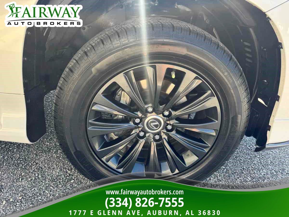 Used 2023 Lexus GX 460 Premium w/ Accessory Package AWD/4WD image 35