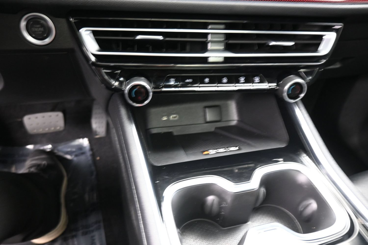 Used 2025 Chevrolet Traverse RS w/ LPO, Floor Liner Package FWD image 15