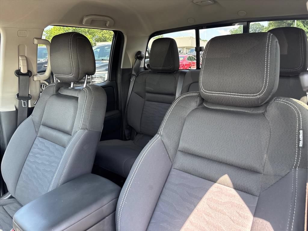 Used 2022 Nissan Frontier SV AWD/4WD image 38