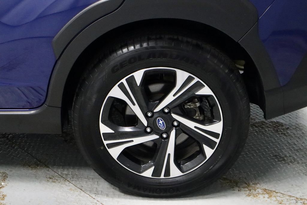 Used 2025 Subaru Crosstrek 2.0i Premium image 19