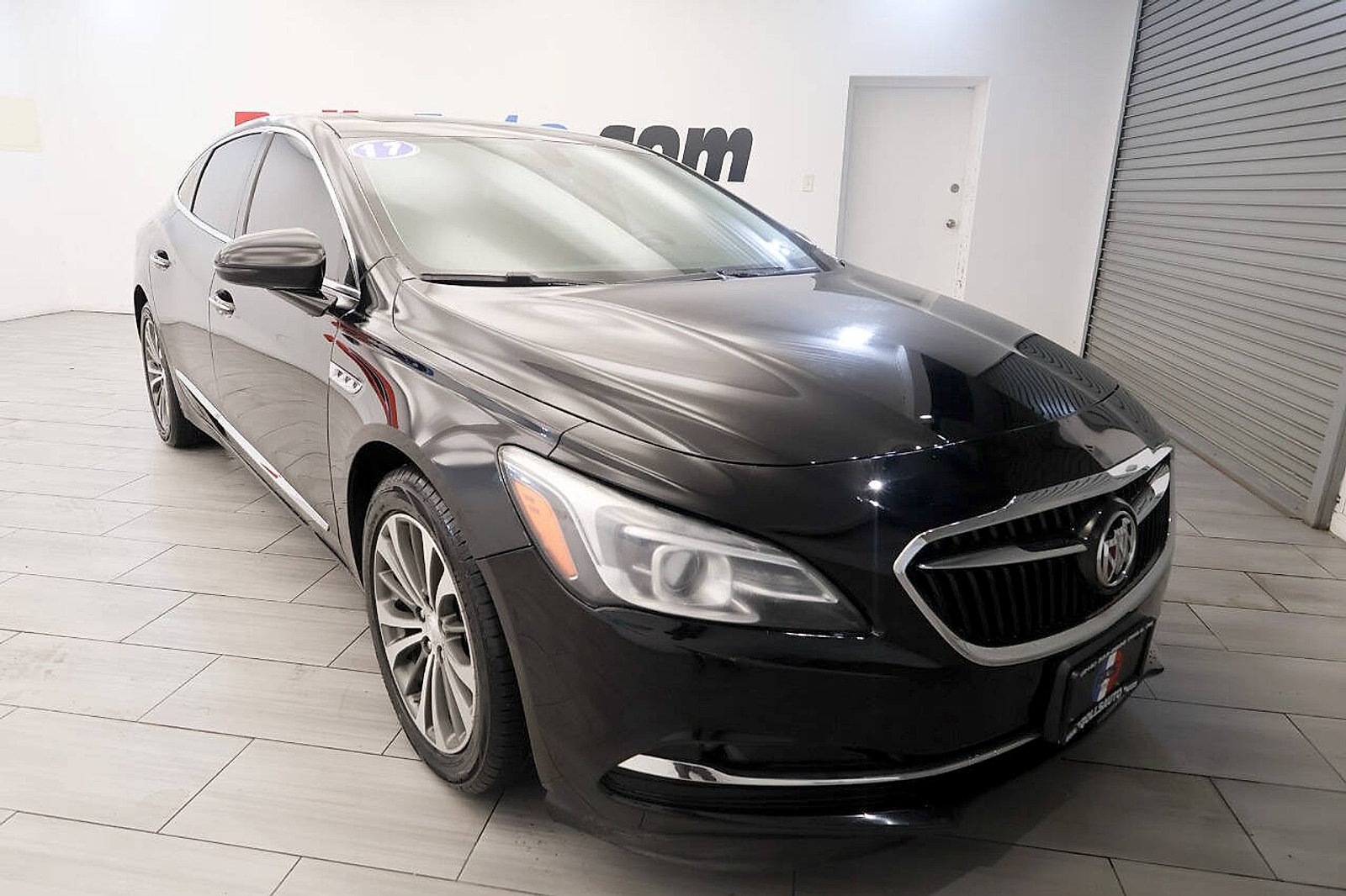 Used 2017 Buick LaCrosse Essence w/ Sun and Shade Package FWD image 7