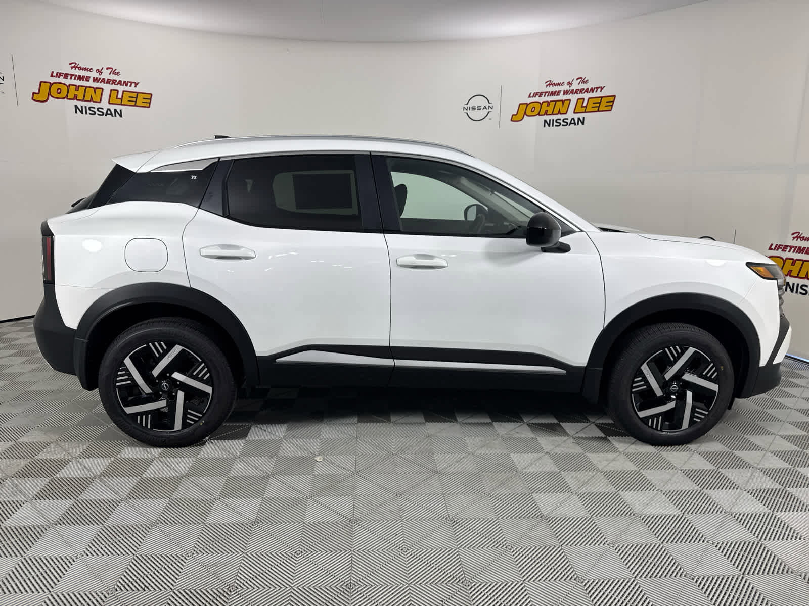 New 2026 Nissan Kicks SV image 7