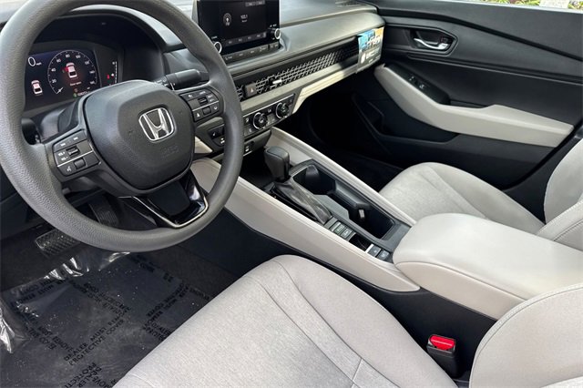 Certified 2023 Honda Accord EX image 11