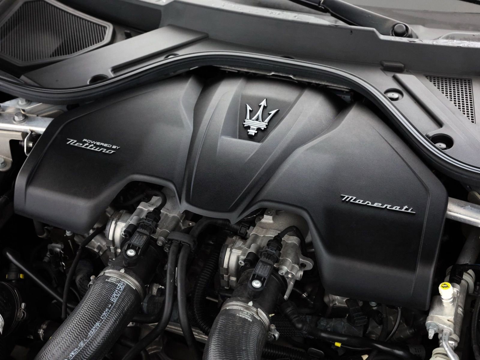 Used 2024 Maserati GranTurismo Trofeo AWD/4WD image 34