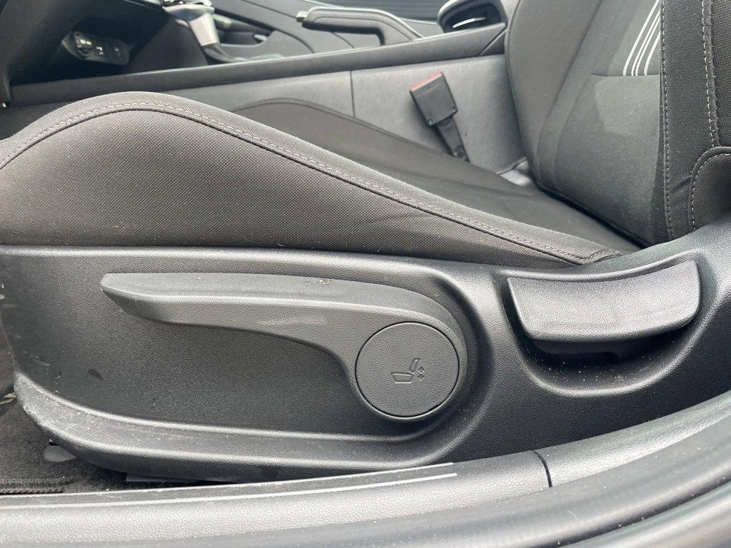 Used 2025 Hyundai Elantra Sport image 10